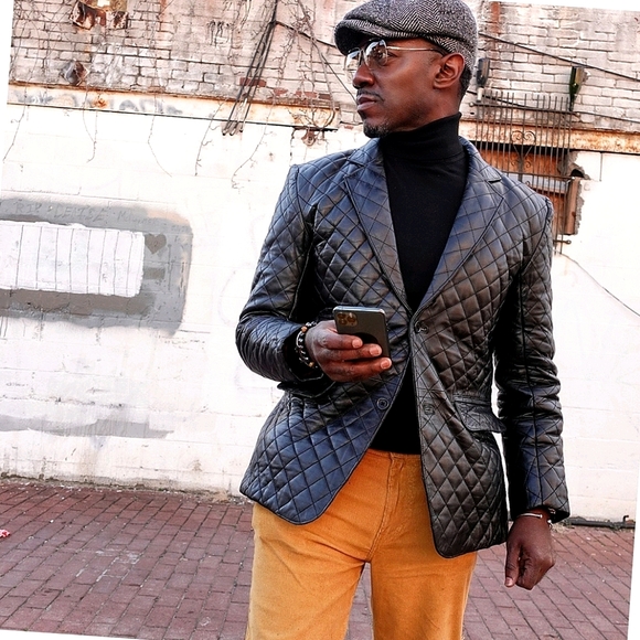 Meet your Posher, Reginald - Picture 2 of 2